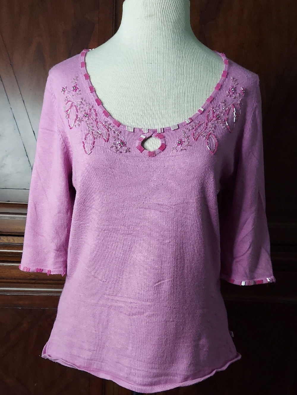 Vertigo Paris Pink Embellished Scoop Neck Short Sleeve Top